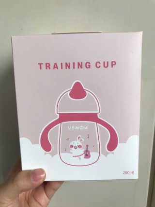 유비맘 트라이탄 코니빨대컵_컬러 랜덤 발송 — 4.5점을 준 리뷰어가 2020년 11월 올린 사용 사진
