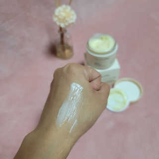어글리프루프 크림 바이어글리 하이드레이션 샤워 50ml — 4점을 준 리뷰어가 2020년 11월 올린 사용 사진