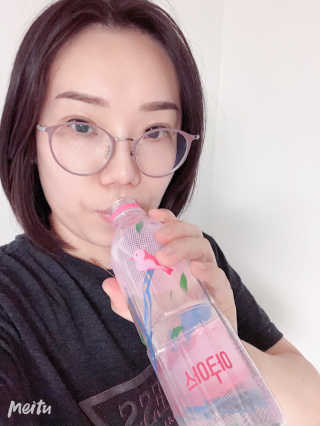 아쿠아스 플레이버워터 ★[아쿠아스] 복숭아 플레이버워터 1BOX 20개입★ — 4.5점을 준 리뷰어가 2020년 4월 올린 사용 사진