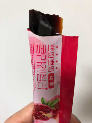 헬스업_쁘띠쁘띠석류콜라겐젤리_20g x 14포 — 5점을 준 리뷰어가 2020년 9월 올린 사용 사진