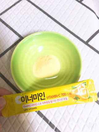 이너미인 VITAMIN-C 700 — 4.5점을 준 리뷰어가 2020년 9월 올린 사용 사진