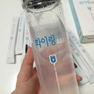 리얼그램 화이링워터 온 국민 필요회복템 — 5점을 준 리뷰어가 2020년 5월 올린 사용 사진