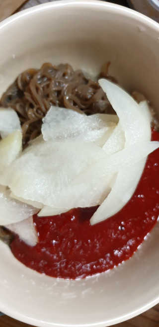 [해주냉면] 신천맛집 매운 비빔냉면 2인분 + 무절임 — 4점을 준 리뷰어가 2020년 5월 올린 사용 사진