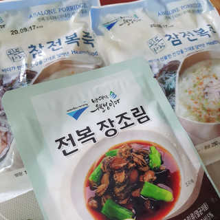 바다는다웰빙이다 완도사랑 전복죽 250g - 2팩 + 전복장조림 2팩 — 4점을 준 리뷰어가 2020년 8월 올린 사용 사진