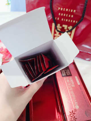 홍건강 해피한삼 진 홍삼정 원데이스틱 10g x 30포 — 5점을 준 리뷰어가 2020년 5월 올린 사용 사진