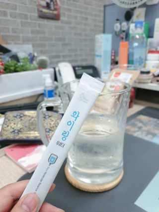 리얼그램 화이링워터 온 국민 필요회복템 — 5점을 준 리뷰어가 2020년 6월 올린 사용 사진