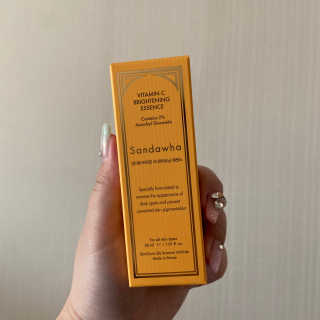 [스킨큐어] 산다화 비타민C 화이트닝 에센스 30ml — 4점을 준 리뷰어가 2020년 4월 올린 사용 사진
