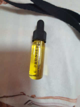 르 프루니에 플럼 뷰티 오일 디럭스 미니 3.7ml — 5점을 준 리뷰어가 2020년 5월 올린 사용 사진