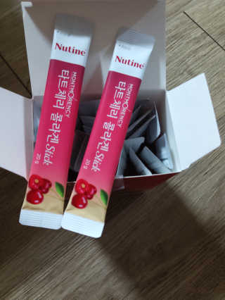 뉴틴 타트체리 콜라겐 스틱 20g X 30포 — 5점을 준 리뷰어가 2020년 8월 올린 사용 사진