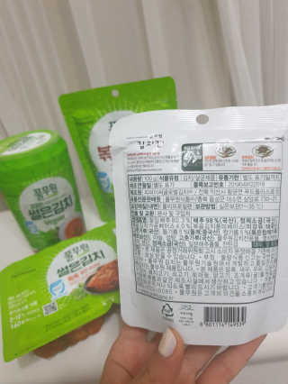 [풀무원] 들기름 볶음김치, 톡톡 김치, 깔끔한 김치 — 5점을 준 리뷰어가 2020년 6월 올린 사용 사진