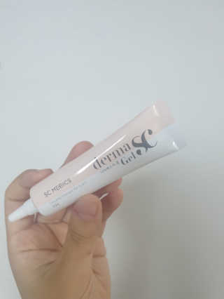 derma SC-Gel 더마에스씨 겔 20g — 5점을 준 리뷰어가 2020년 5월 올린 사용 사진