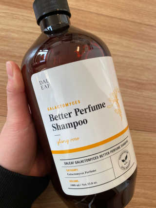 달리프 베러 퍼퓸 샴푸 1000ml 레이니데이 or 일랑로즈 — 3점을 준 리뷰어가 2020년 11월 올린 사용 사진