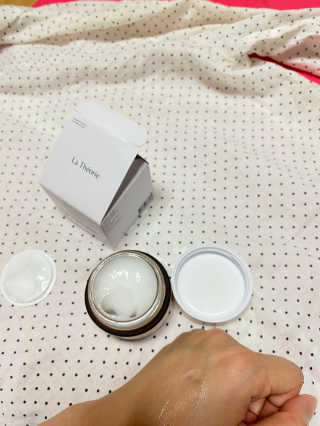 La Theorie Hydrating Ingredients | 하이드레이팅 인그레이디언츠 — 4점을 준 리뷰어가 2020년 5월 올린 사용 사진