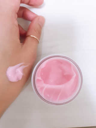 어글리프루프 크림 스탑디어글리 핑크모먼트 50ml — 4.5점을 준 리뷰어가 2020년 11월 올린 사용 사진