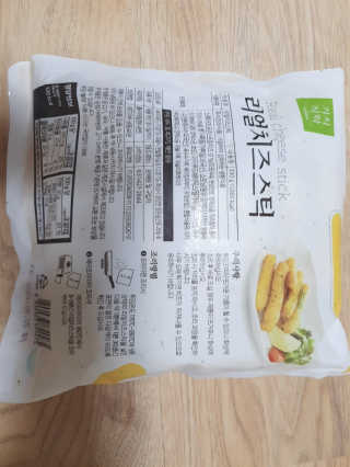 가치식탁 리얼치즈스틱, 리얼크림치즈볼 — 4.5점을 준 리뷰어가 2020년 8월 올린 사용 사진