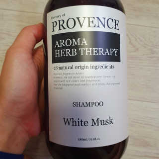 프로방스 화이트머스크 퍼퓸 샴푸 1000ml 업그레이드 — 5점을 준 리뷰어가 2020년 8월 올린 사용 사진
