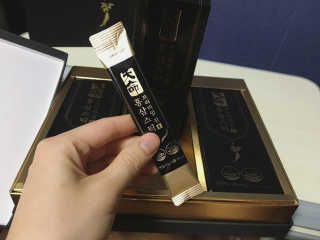 헬스업_천명진프리미엄홍삼스틱_10ml x 30포 — 5점을 준 리뷰어가 2020년 8월 올린 사용 사진