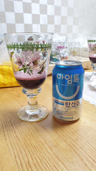일화 아임톡 탄산수 355ml X 24캔 — 5점을 준 리뷰어가 2020년 4월 올린 사용 사진