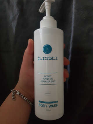 일리세이 허니 샴푸 500ml + 허니 바디워시 500ml 세트 — 5점을 준 리뷰어가 2020년 4월 올린 사용 사진