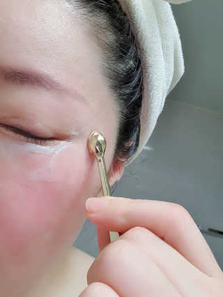 Tween.Ty Skin 트웬티스킨 리페어 아이크림 프리미엄 라인 — 4점을 준 리뷰어가 2020년 10월 올린 사용 사진