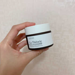 La Theorie Hydrating Ingredients | 하이드레이팅 인그레이디언츠 — 4점을 준 리뷰어가 2020년 4월 올린 사용 사진