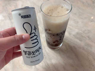일화 No 슈가0Kcal 스테비아 톡별콜라 콤보팩 250mlX30 캔 — 5점을 준 리뷰어가 2020년 7월 올린 사용 사진