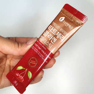자연에온 가득담은 몽모랑시 타트체리 콜라겐 젤리스틱 — 5점을 준 리뷰어가 2020년 12월 올린 사용 사진