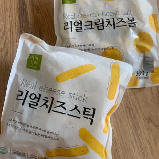 가치식탁 리얼치즈스틱, 리얼크림치즈볼 — 5점을 준 리뷰어가 2020년 8월 올린 사용 사진