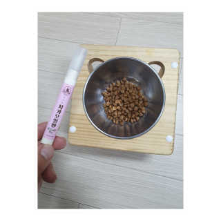 더펫원츠 [댕냥이 치석제거 덴탈오일] 치카오일+셀프스케일러 — 5점을 준 리뷰어가 2020년 6월 올린 사용 사진