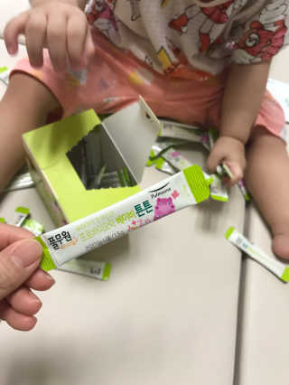 [풀무원베이비밀] 프로바이오락 베이비 튼튼 유산균 — 5점을 준 리뷰어가 2020년 7월 올린 사용 사진