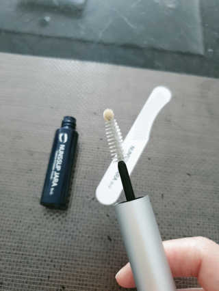 닥터존스킨 눈썹자라 — 4점을 준 리뷰어가 2020년 8월 올린 사용 사진