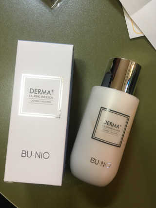 뷰니오 더마플러스 카밍 에멀전200ml — 5점을 준 리뷰어가 2020년 12월 올린 사용 사진