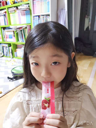헬스업_쁘띠쁘띠석류콜라겐젤리_20g x 14포 — 5점을 준 리뷰어가 2020년 9월 올린 사용 사진