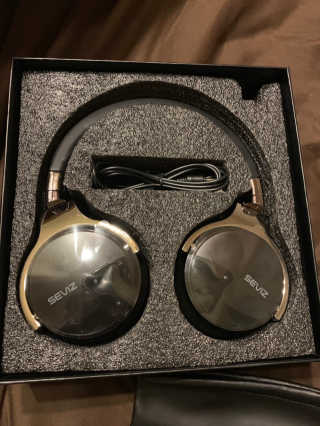 SEVIZ Bluetooth Headphones 10 3color — 5점을 준 리뷰어가 2020년 5월 올린 사용 사진
