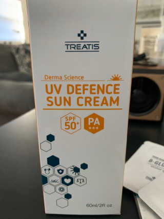 트리티스 US [TREATIS] UV Defence Sun Cream PA+++ / SPF50+ — 4점을 준 리뷰어가 2020년 11월 올린 사용 사진