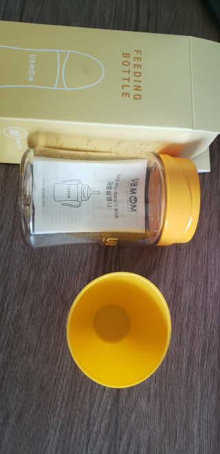 유비맘 PPSU 젖병 노꼭지_200ml_컬러 랜덤 발송 — 3점을 준 리뷰어가 2020년 6월 올린 사용 사진