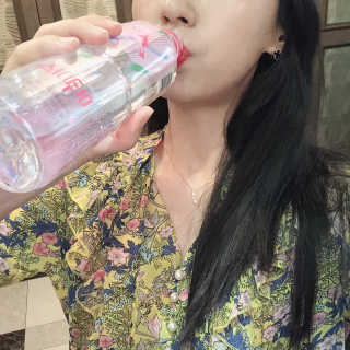 아쿠아스 플레이버워터 [아쿠아스] 제로칼로리 플레이버워터 복숭아/청포도 1BOX 20개입 — 5점을 준 리뷰어가 2020년 6월 올린 사용 사진