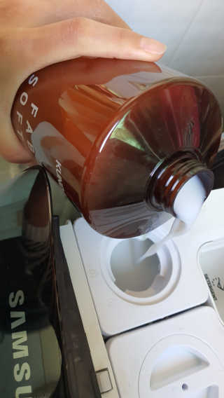 쿤달 시그니처 3배 초고농축 섬유유연제 1580ml — 4.5점을 준 리뷰어가 2020년 10월 올린 사용 사진