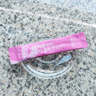 서울약사신협_내몸애뷰티저분자콜라겐_2.5g 50포 — 4점을 준 리뷰어가 2020년 4월 올린 사용 사진