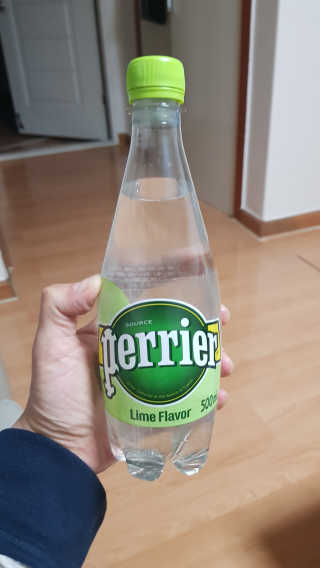 페리에 라임 500ml 투명페트 — 5점을 준 리뷰어가 2020년 11월 올린 사용 사진