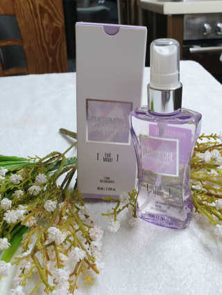레드컨테이너 페로몬향 퍼퓸 바디미스트 80ml — 5점을 준 리뷰어가 2020년 4월 올린 사용 사진