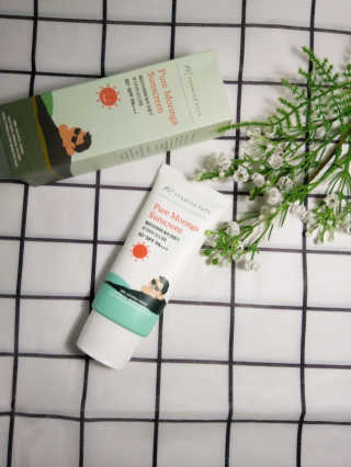 fermierpapa 모 링가 무기질 차 에센스 자외선 차단제 SPF50 + PA +++ 50g — 5점을 준 리뷰어가 2020년 12월 올린 사용 사진