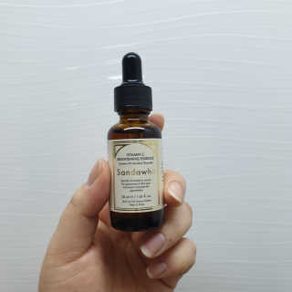 [스킨큐어] 산다화 비타민C 화이트닝 에센스 30ml — 5점을 준 리뷰어가 2020년 4월 올린 사용 사진
