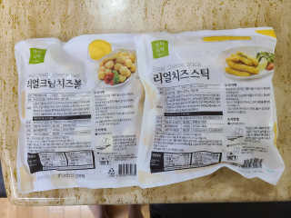 가치식탁 리얼치즈스틱, 리얼크림치즈볼 — 5점을 준 리뷰어가 2020년 8월 올린 사용 사진