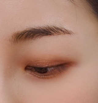 [블랙루즈] 크리스탈 하트 락 섀도우 4종 중 택1 — 5점을 준 리뷰어가 2020년 9월 올린 사용 사진