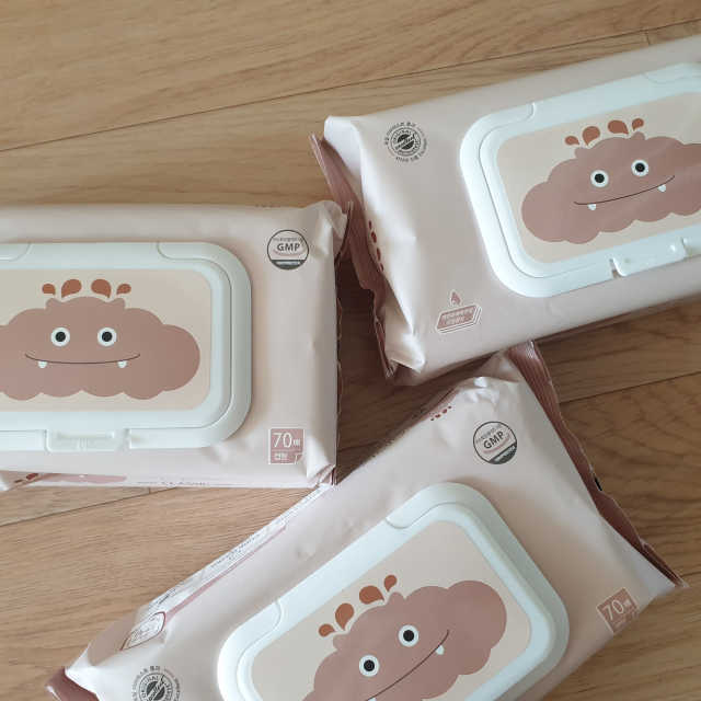 아이수 브론 몬스터 아기 물티슈 리뷰 사진