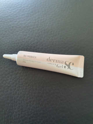 derma SC-Gel 더마에스씨 겔 20g — 5점을 준 리뷰어가 2020년 5월 올린 사용 사진