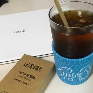 클로에코 친환경 풀빨대와 폐플라스틱 컵홀더 — 5점을 준 리뷰어가 2020년 8월 올린 사용 사진