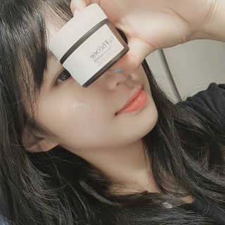 La Theorie Hydrating Ingredients | 하이드레이팅 인그레이디언츠 — 5점을 준 리뷰어가 2020년 5월 올린 사용 사진