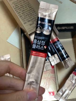 서울약사신협_투데이홍삼정플러스스틱_10g x 30포 — 5점을 준 리뷰어가 2020년 12월 올린 사용 사진